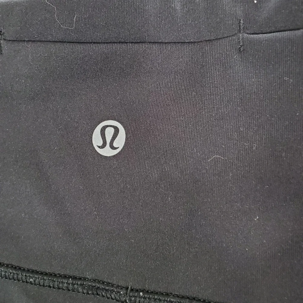 Lululemon Women‎ Activewear Pants 6 Black Hit It Leggings Cropped 22